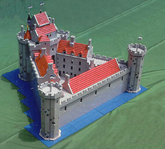 Caerlaverock hot sale castle lego